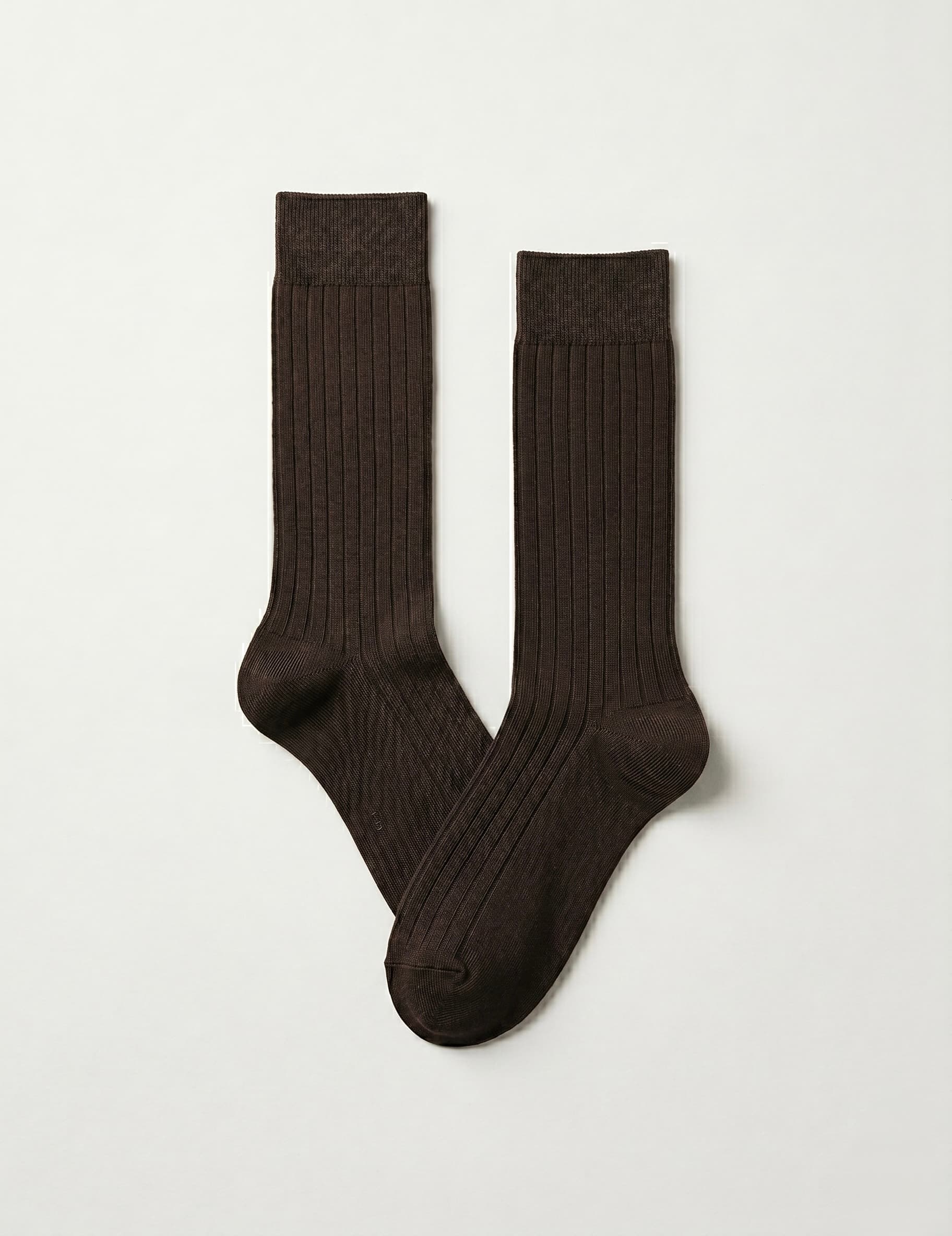Classic Ribbed Mid-Calf Socks — Brown